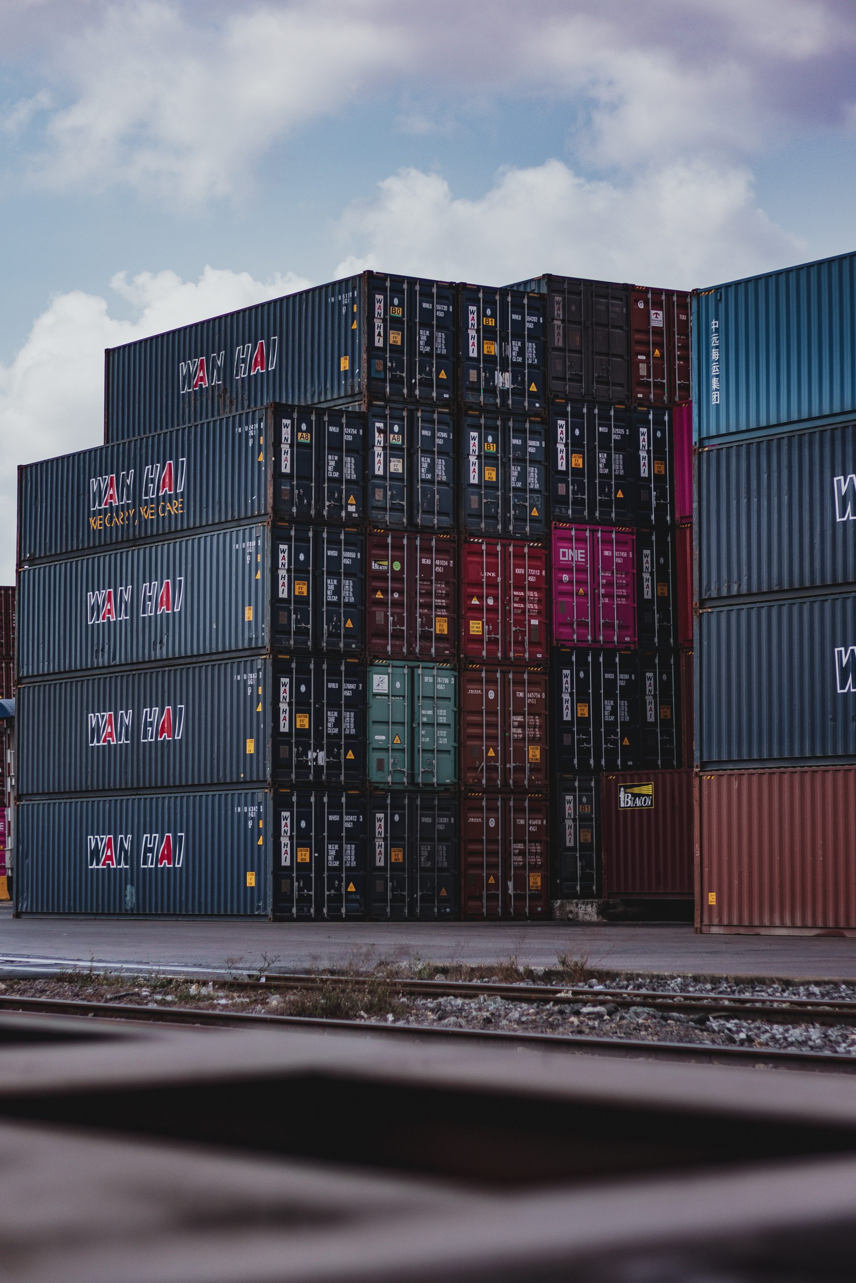 Shop ModuGo To Buy Shipping Containers in Bulk For Sale